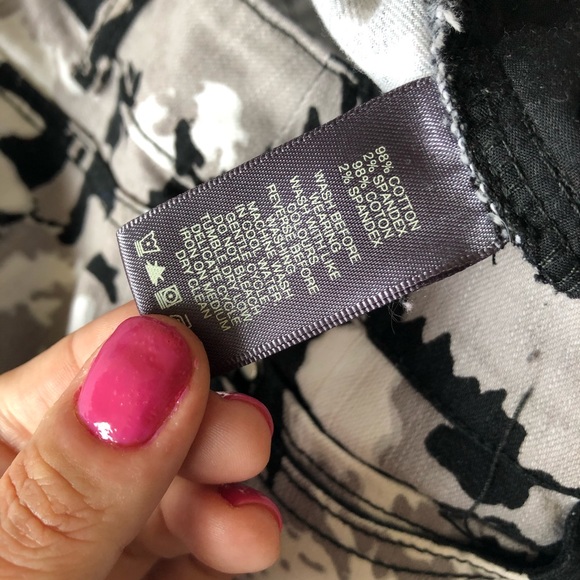 Kenneth Cole Skinny Jeans - Picture 4 of 4